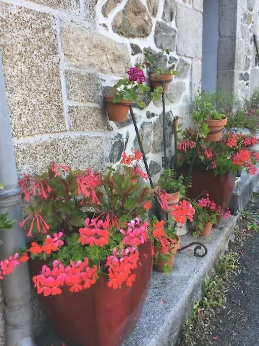 Brittany France 2 Beds Free Wi-Fi - Parking & Garden Villa Calanhel